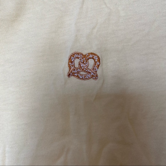 Aritzia Sunday Best Pretzel Tee - Picture 3 of 5
